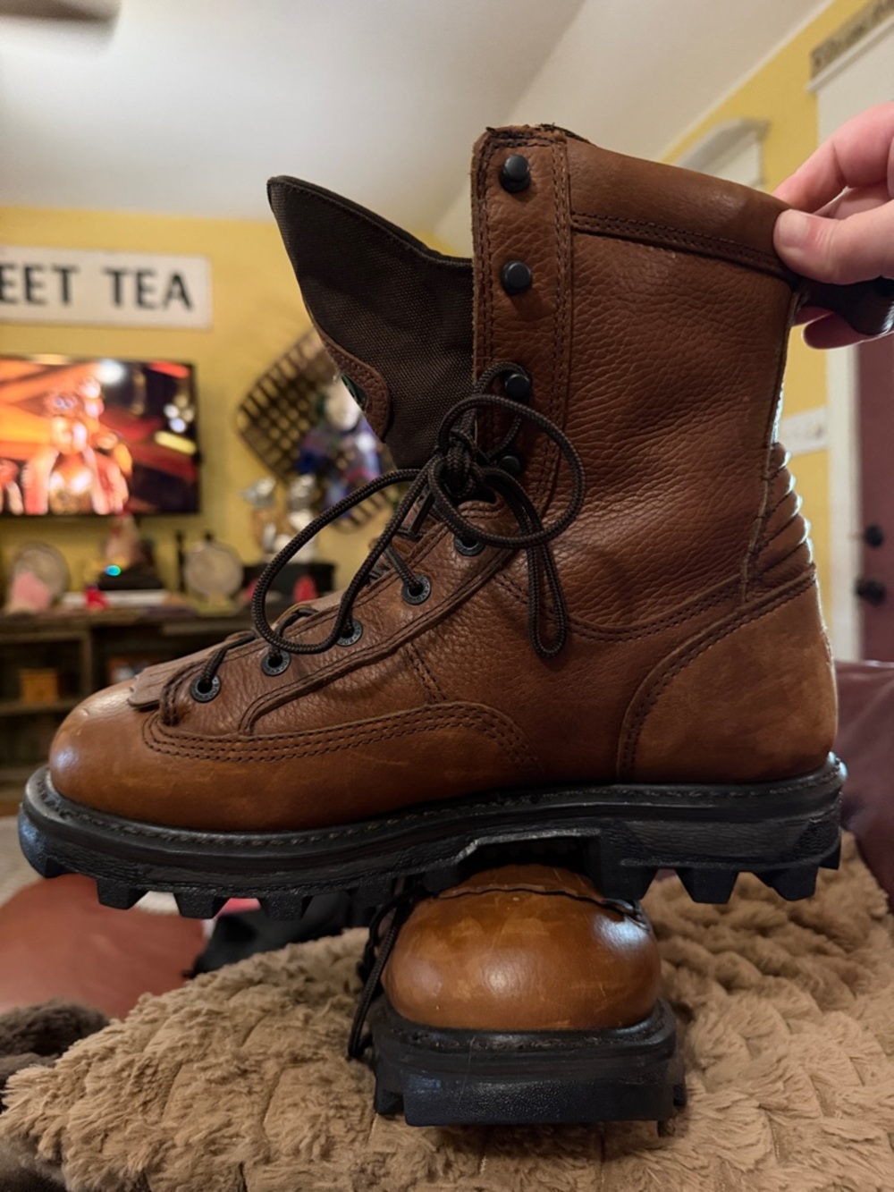 Rocky Men's Brown Leather Work Boots with insulation and steel toe tip. - Picture 7 of 13